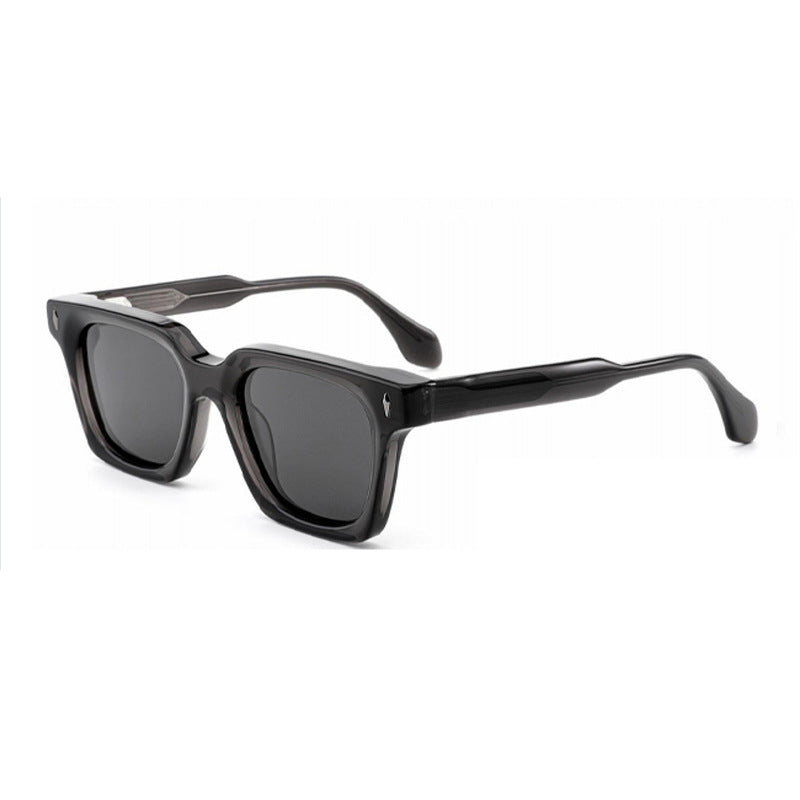 Dame klassisk kvadratisk solbrille med robust ramme og UV-beskyttelse Skanto