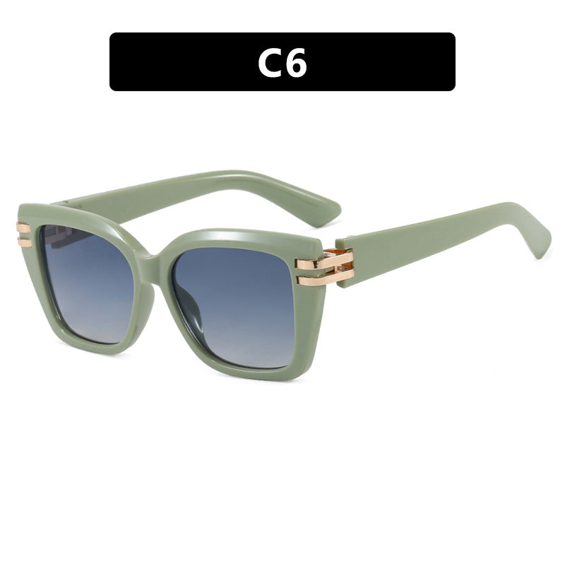 Women's stylish oversized sunglasses with luxurious details Skanto
