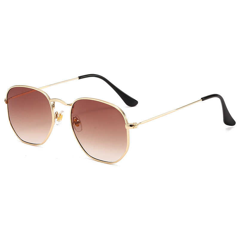 Dame Oversized solbriller med elegant gullmetallramme og solid UV-beskyttelse Skanto