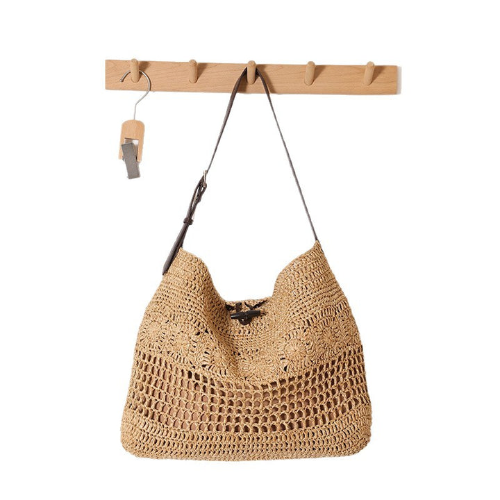 Hand-knotted shopper bag with modern net design Skanto