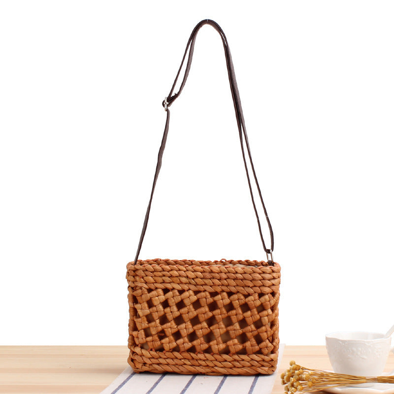 Shoulder Bag with Braided Design and Robust Shoulder Strap Skanto