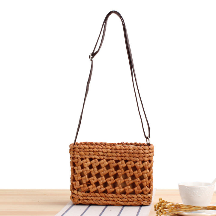 Shoulder Bag with Braided Design and Robust Shoulder Strap Skanto