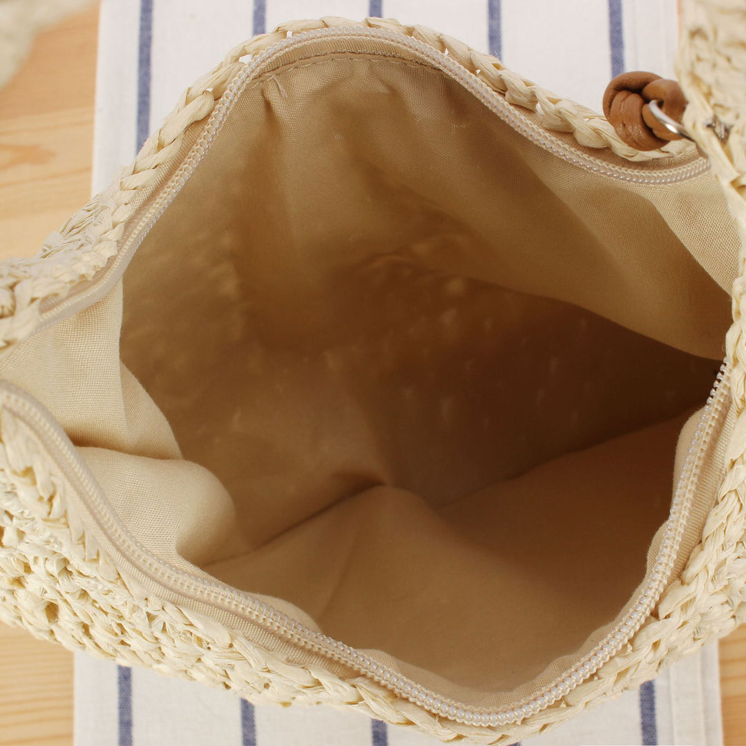 Hand-knotted shoulder bag in natural material Skanto