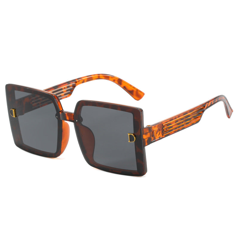 Dame firkantet solbrille med ergonomisk ramme og UV-beskyttelse Skanto
