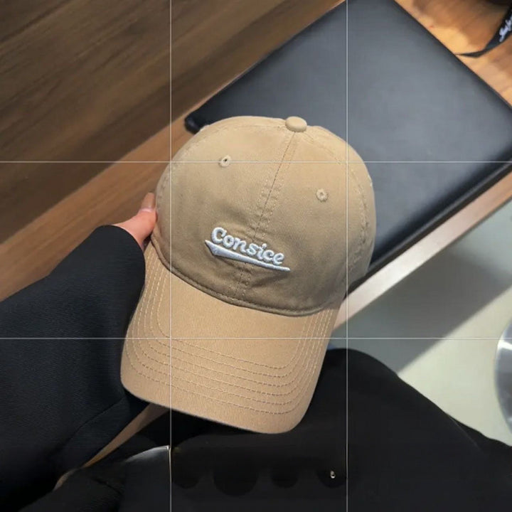 Kvinnenes klassiske broderte justerbare caps Skanto