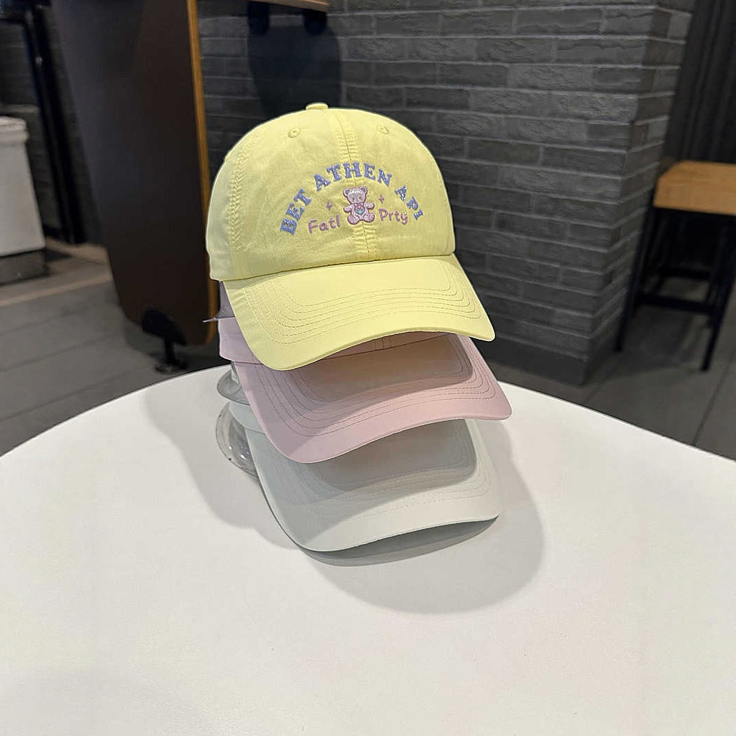 Kvinne Lekende Brodert Caps Skanto