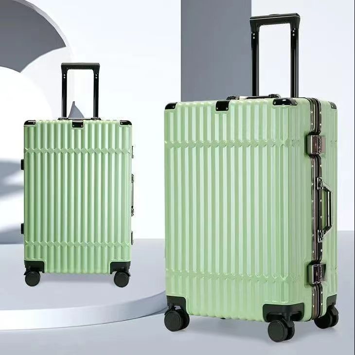 Holdbar hardskall reisekoffert Skanto