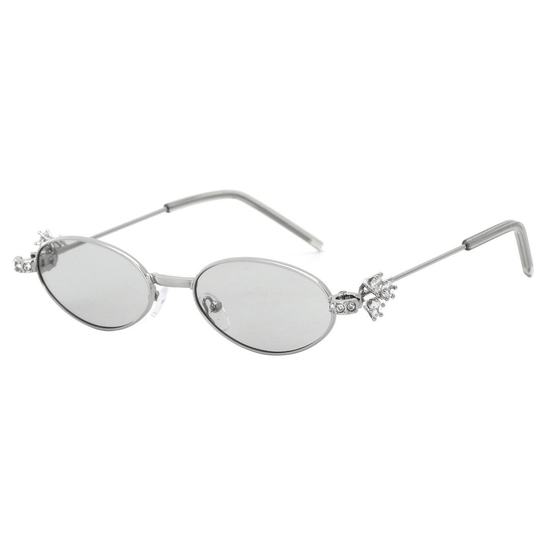 Dame Designer solbrille med elegant, speilvendt ramme og stilige dekorasjoner Skanto