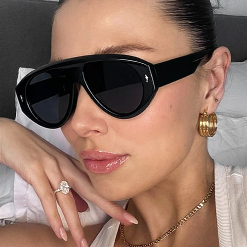 Women's modern fashion sunglasses in futuristic design Skanto