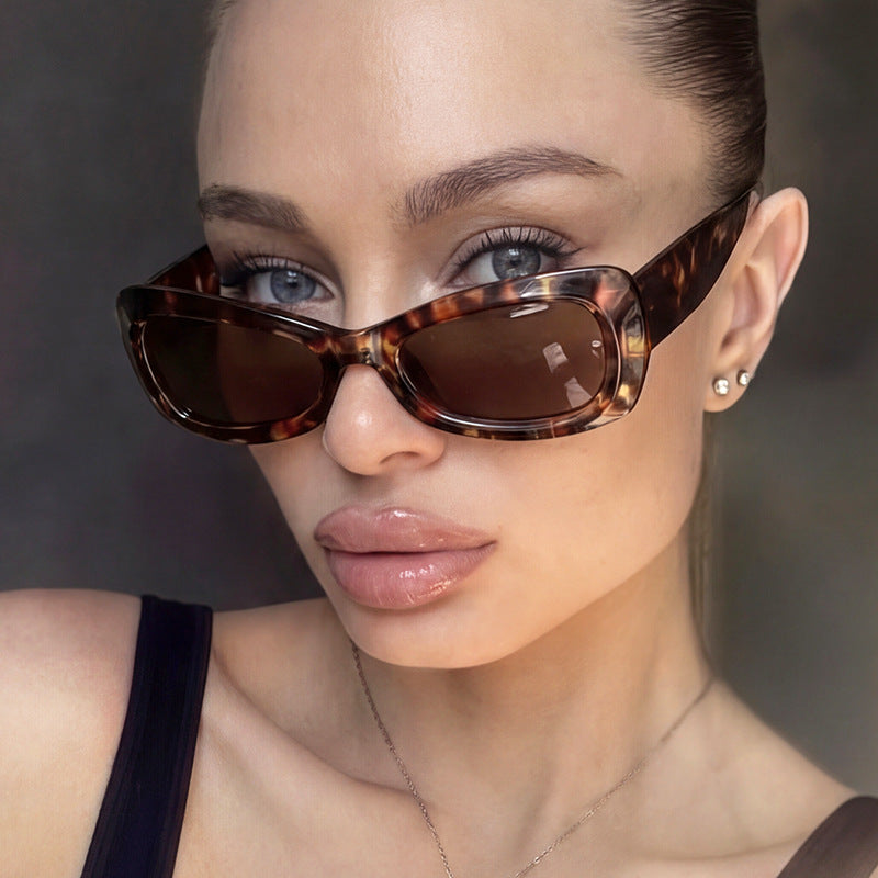 Women's Fashion Cat-Eye Sunglasses with Protective UV Filter and Elegant Design Skanto