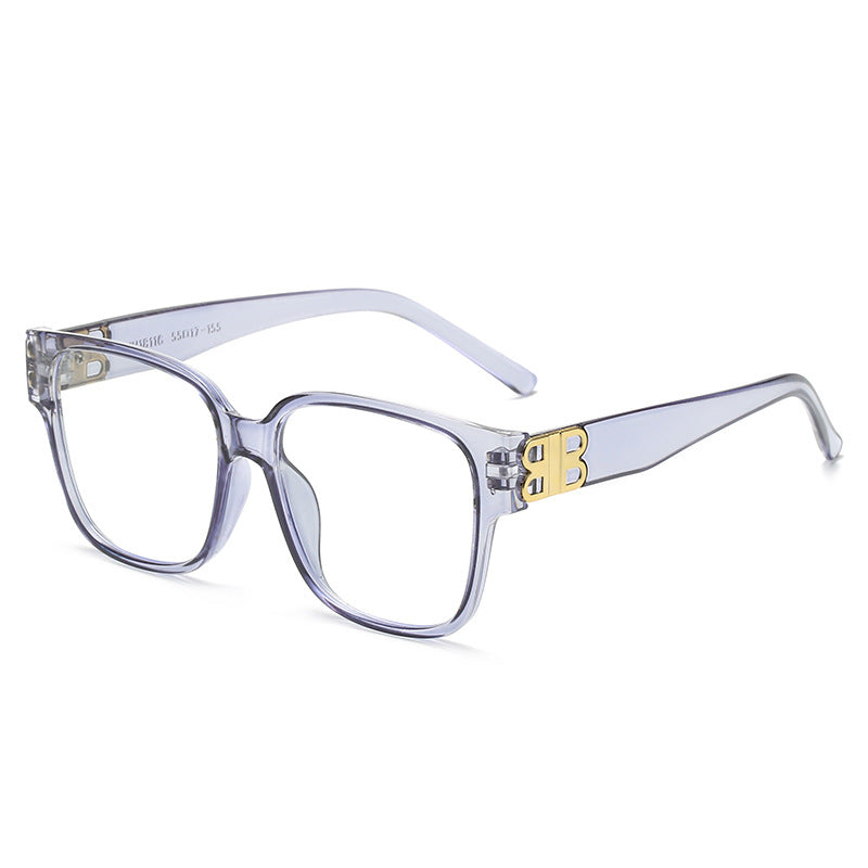 Dame fashionable firkantet solbrille med elegant logo Skanto