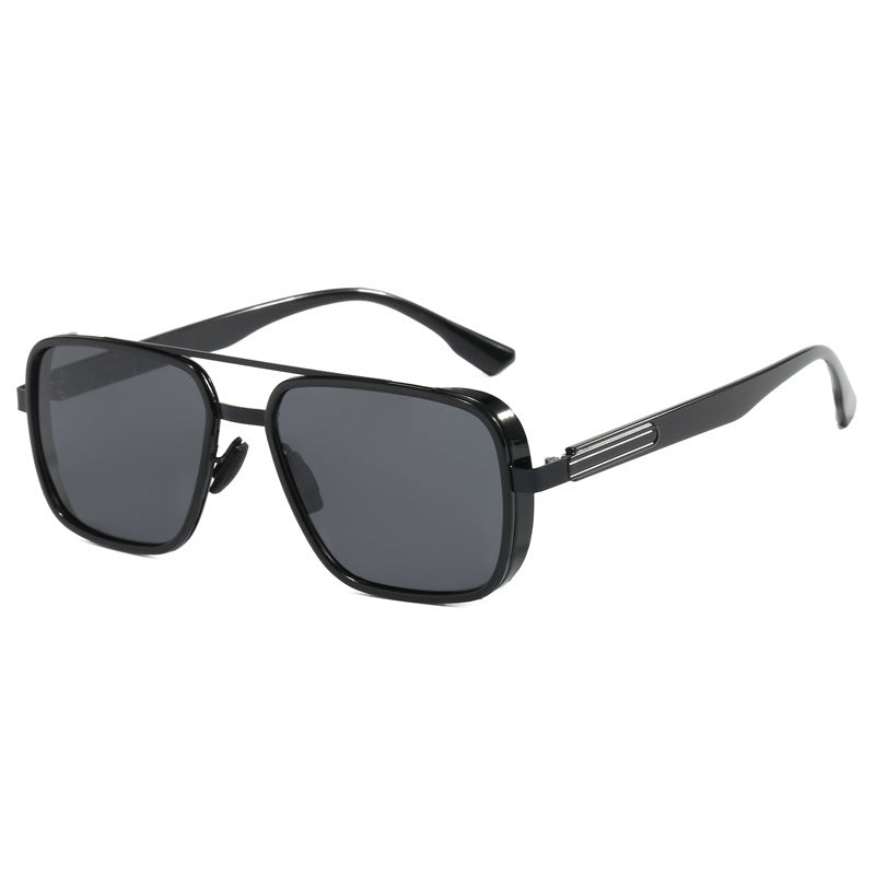 Dame elegant firkantet solbrille med høykvalitets metallramme Skanto