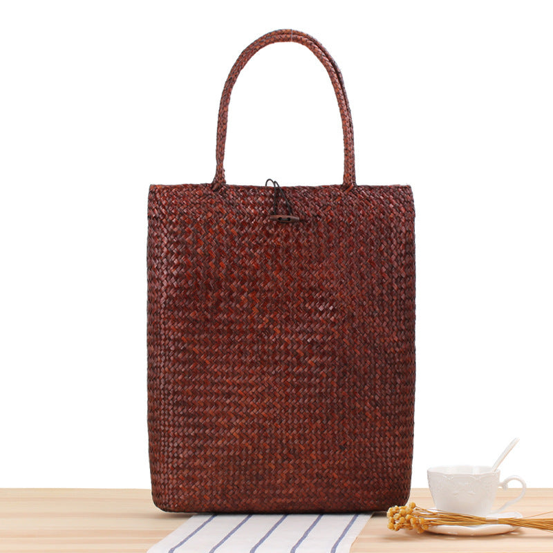 Spacious basket bag with sealed closure Skanto