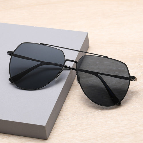 Men's sporty and stylish sunglasses Skanto