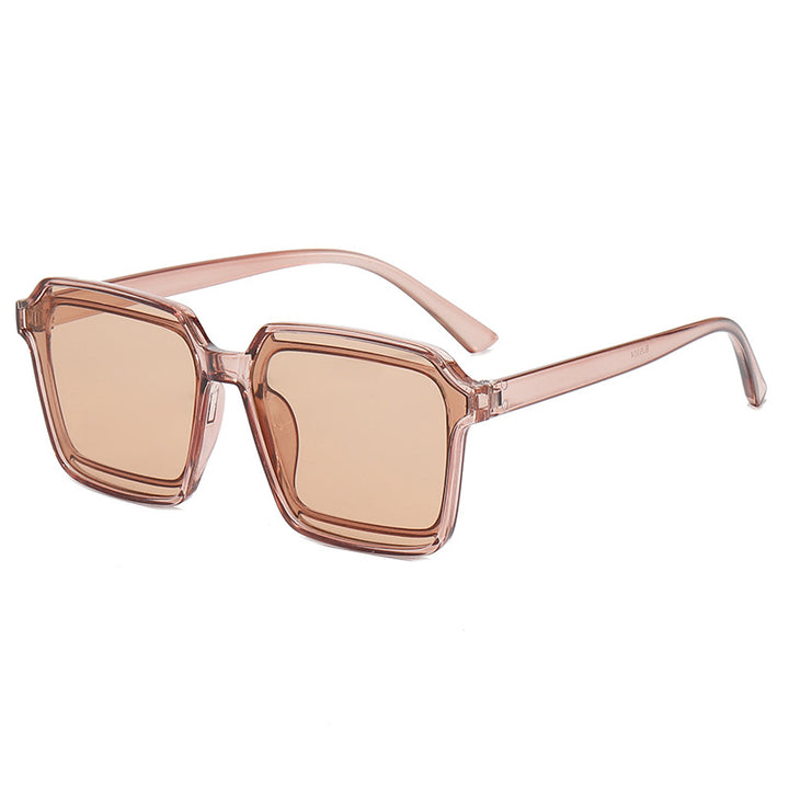 Dame elegant firkantet solbrille med robust ramme Skanto