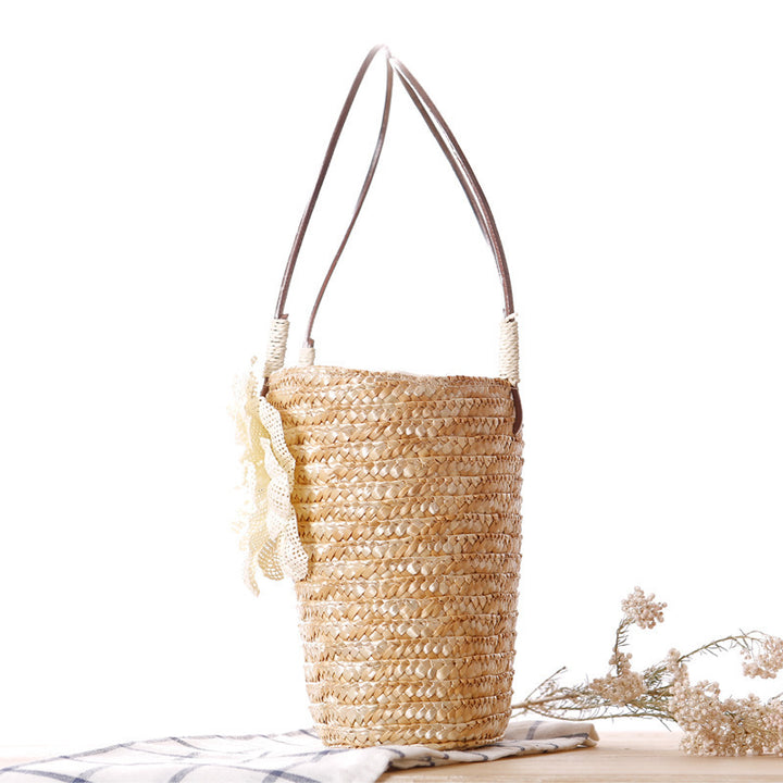 Beach bag with decorative floral detail Skanto