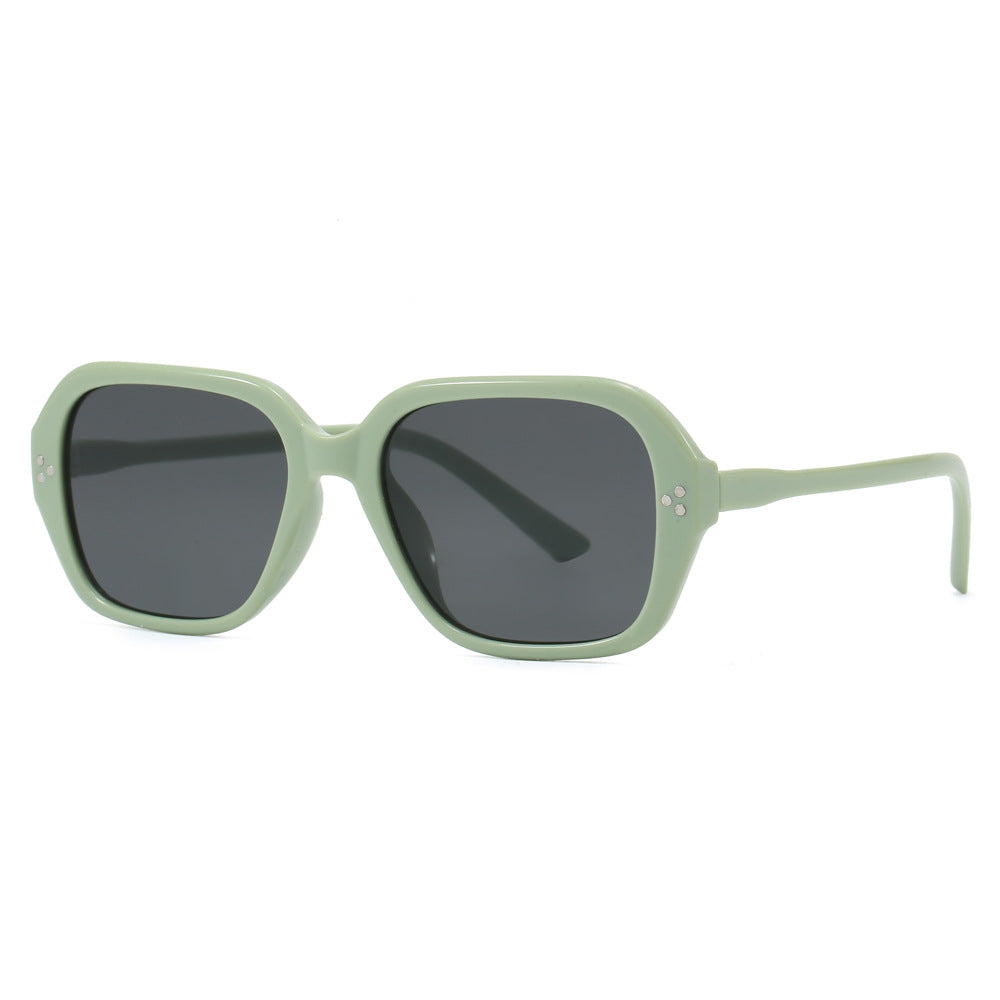 Dame moteriktig oversized solbrille i elegant design Skanto