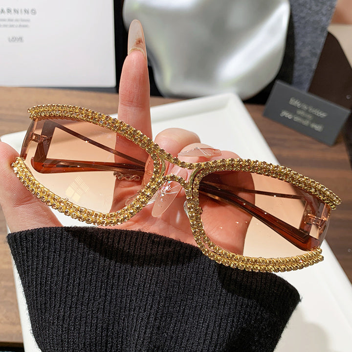 Dame Cat-Eye solbriller med glitrende krystallramme Skanto