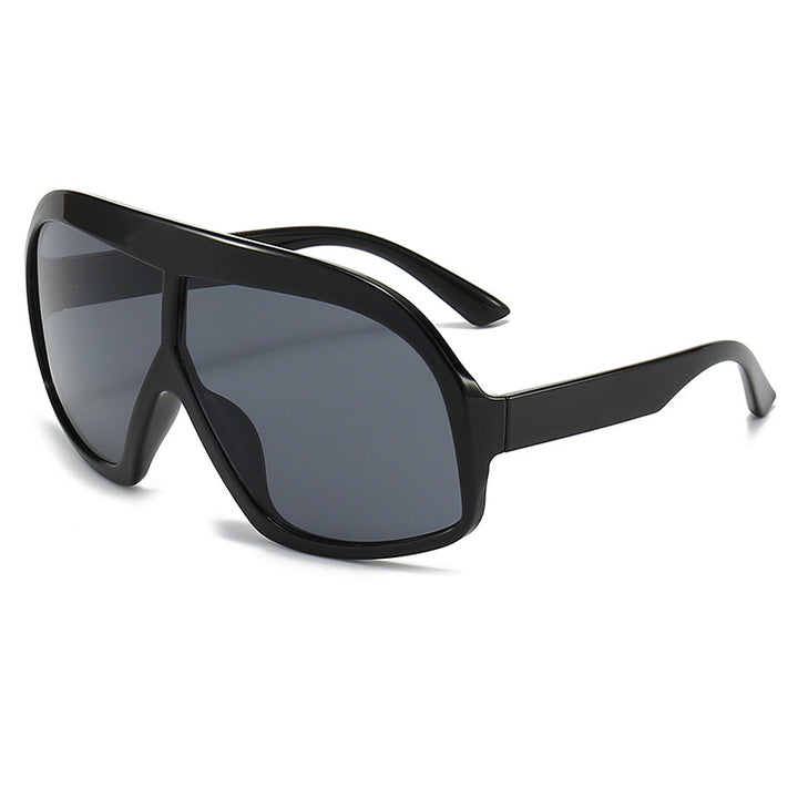 Damer Sports solbriller med bred ramme og polarisert glass Skanto