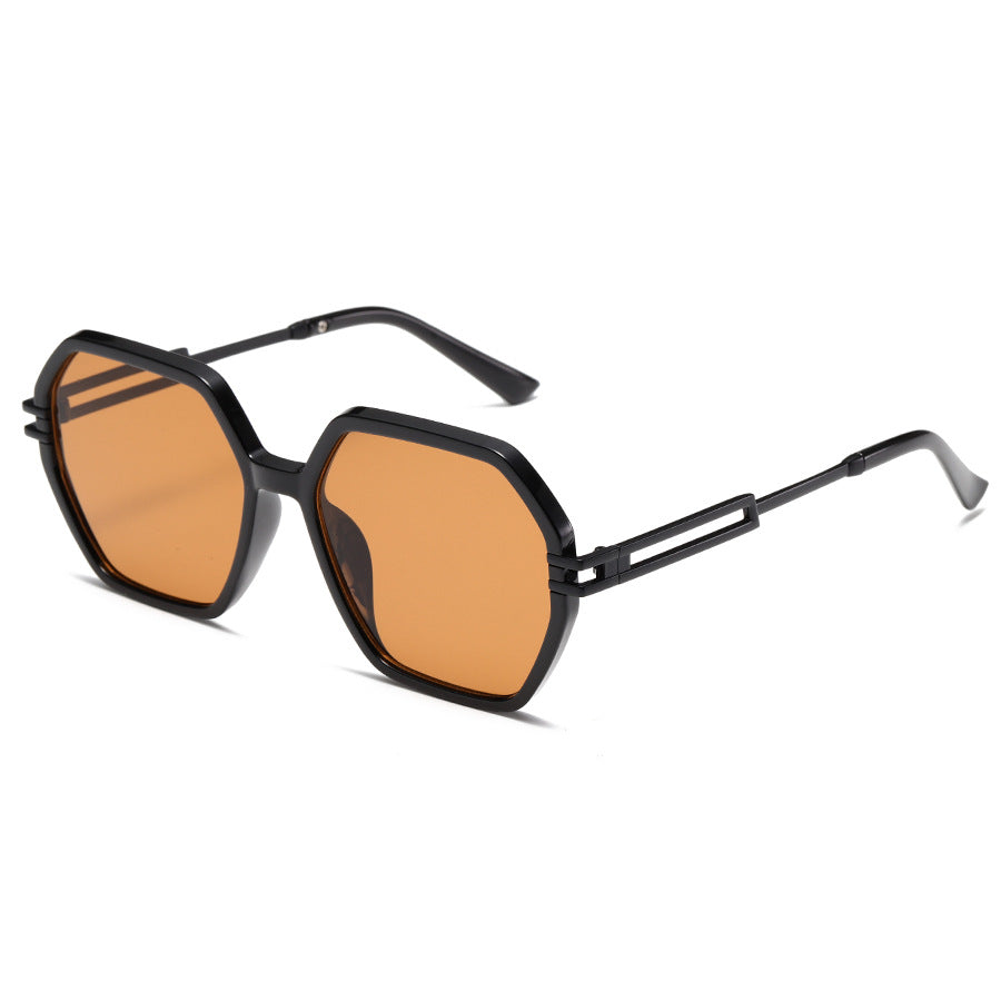 Dame moteriktig solbrille i avantgardistisk heksagon-design Skanto