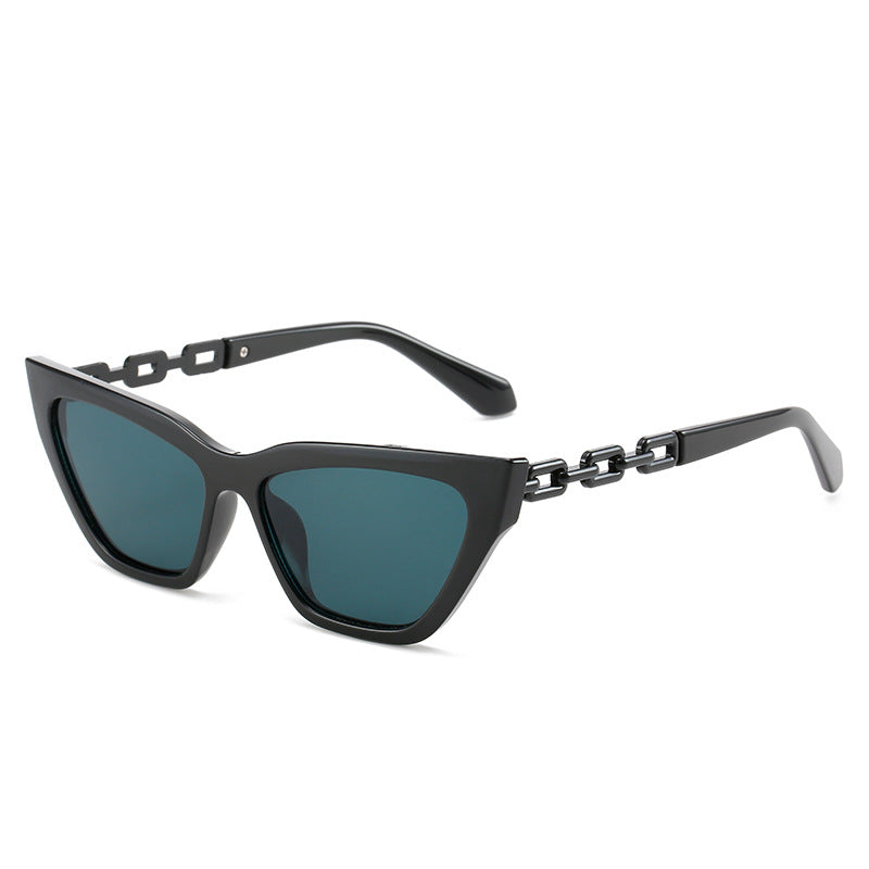 Dame Cat-Eye solbriller med moderne kjedeinnfatning Skanto