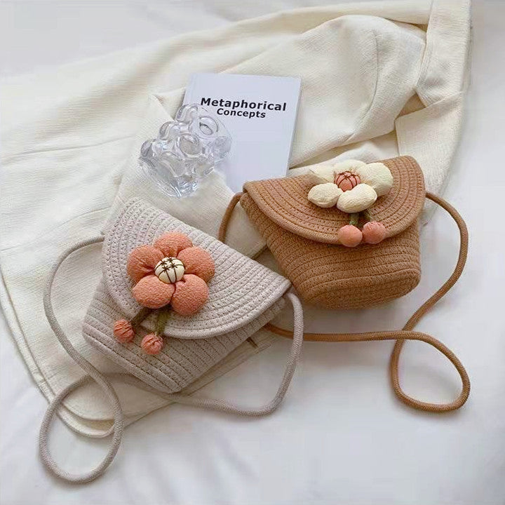 Håndveske med 3D-blomsterapplikasjon Skanto