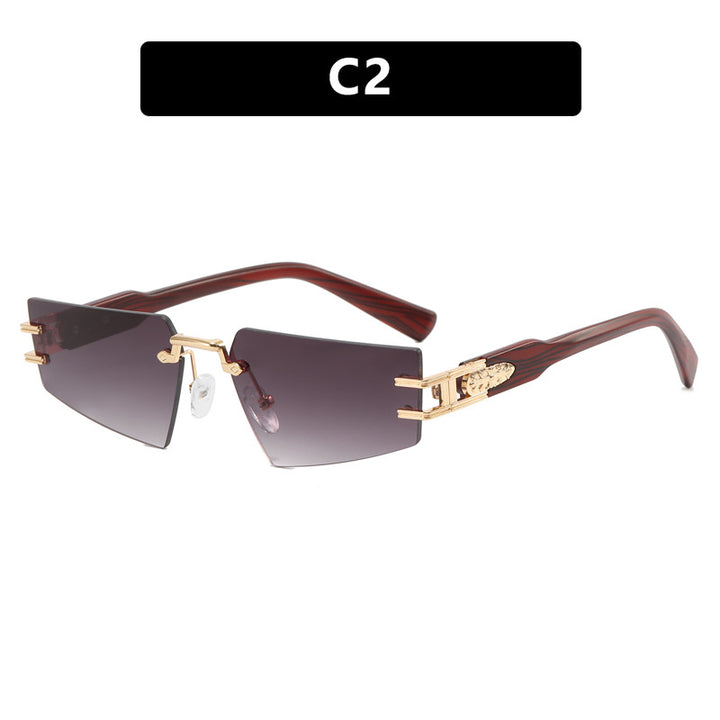 Women's fashionable sunglasses with elegant square frame structure and luxurious details Skanto
