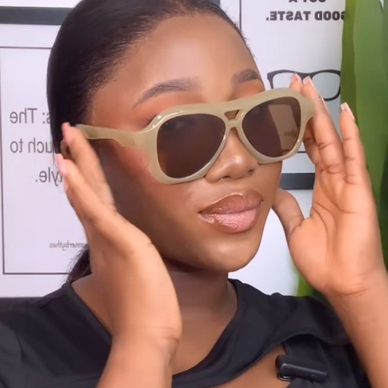 Women's fashion sunglasses in innovative design with wide frame Skanto