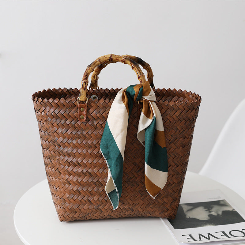 Handmade basket bag with stylish weave pattern Skanto
