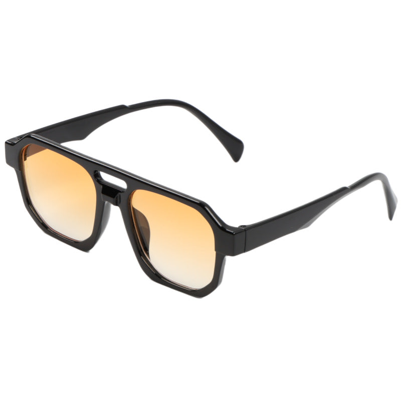 Dame moderne oversized solbriller med firkantet design Skanto