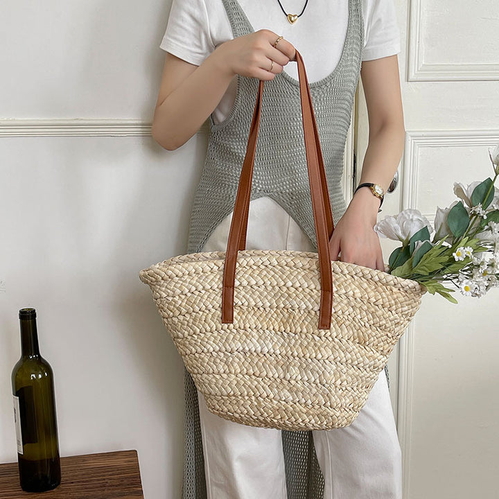 Elegant Woven Bag with Long Leather Straps Skanto