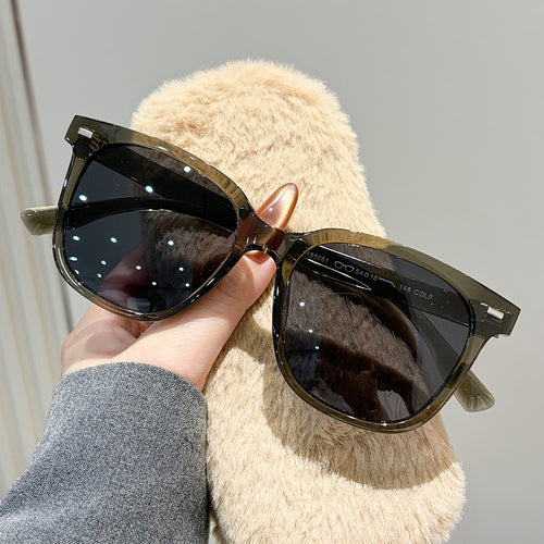 Kvinnenes modne solbriller i elegant oversized design Skanto