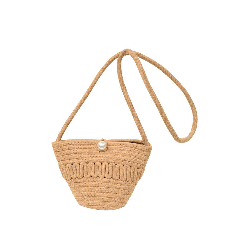 Playful handbag made of braided material Skanto