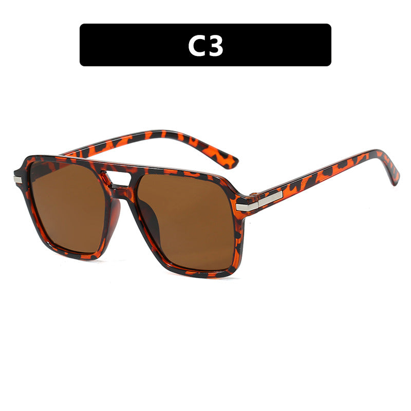 Women's fashionable rectangular sunglasses with stylish design and UV protection Skanto