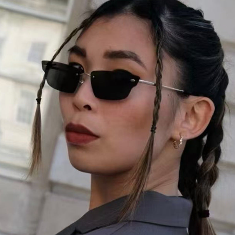 Women's geometric sunglasses with filigree frame and transparent lenses Skanto