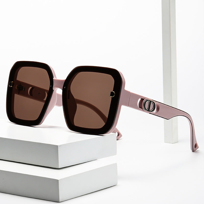 Kvinnenes modne solbriller i elegant oversized design Skanto