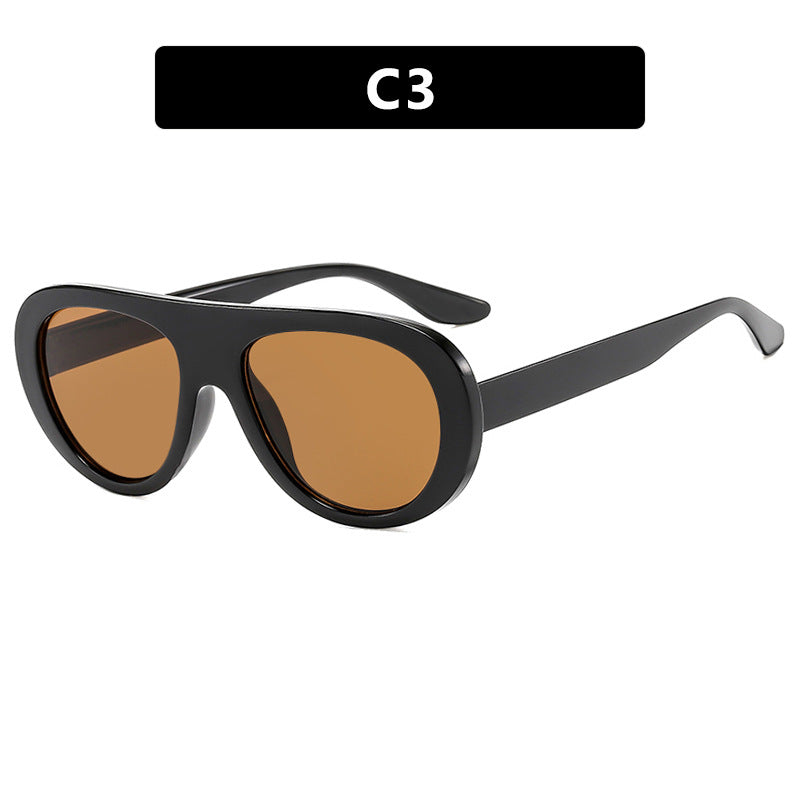 Women's fashionable oversized sunglasses with protective UV filter Skanto