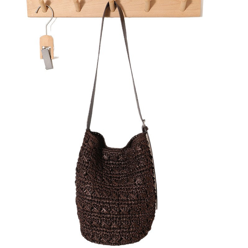 Handmade shoulder bag in high-quality natural material Skanto
