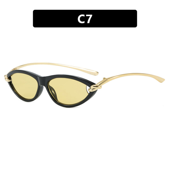 Women's Cat-Eye Sunglasses with Elegant Metal Frame and Protective UV Filter Skanto