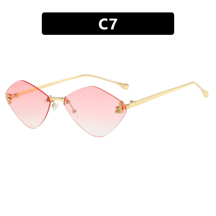 Women's geometric sunglasses in extravagant design with gradient lenses Skanto