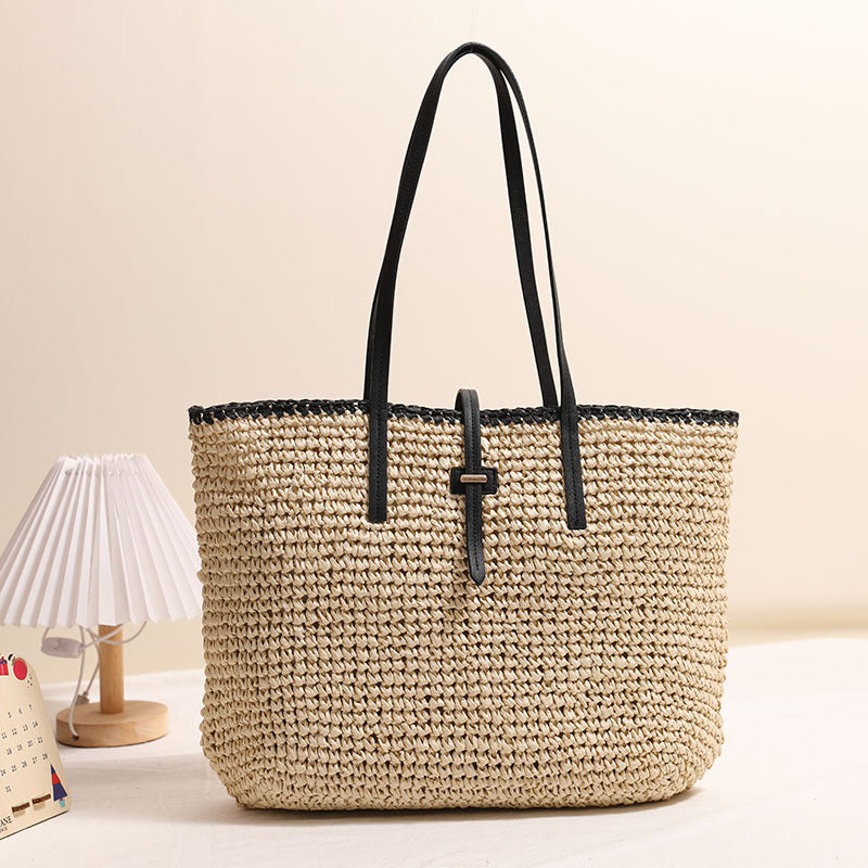 Stylish and Spacious Rattan Bag Skanto