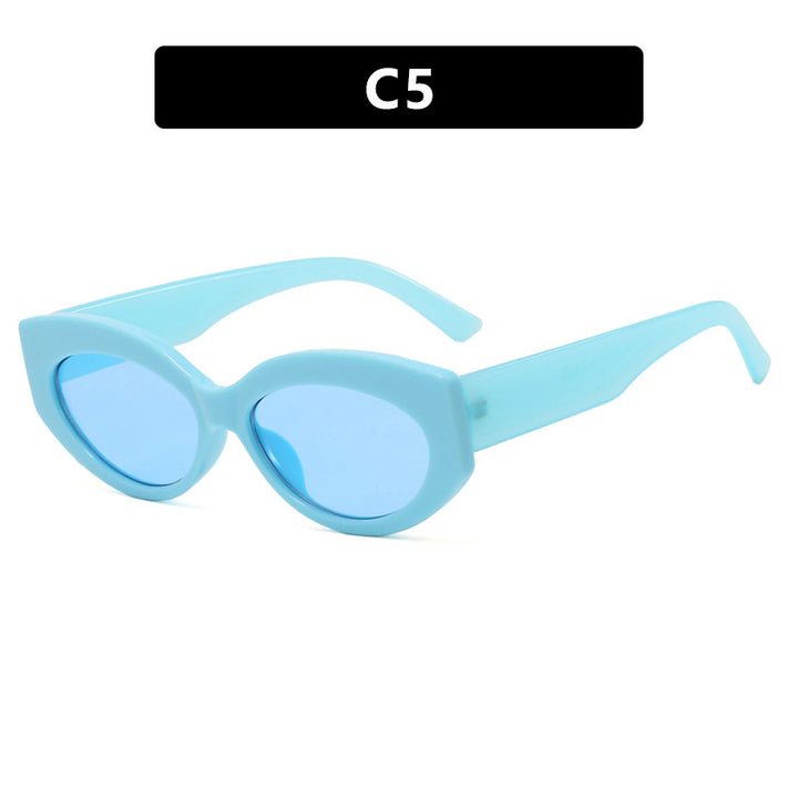 Dame Cat-Eye solbriller i stilfullt plastdesign Skanto