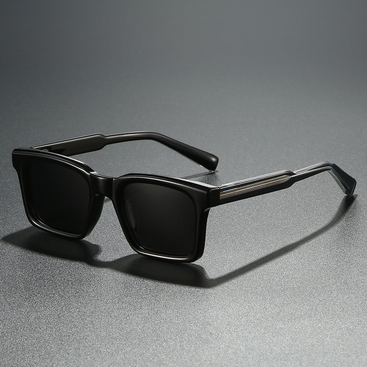 Dame moteriktig solbrille med eksklusiv ramme og UV-beskyttelse Skanto