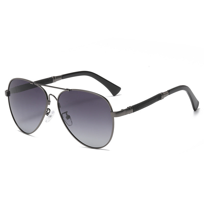 Dame aviator-solbriller med elegant metallisk ramme og UV-beskyttelse Skanto