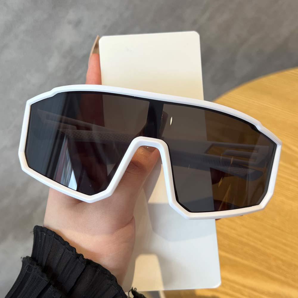 Men's Sleek Wraparound Sport Sunglasses Skanto
