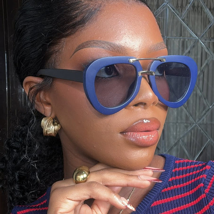 Women's extravagant sunglasses in modern heart design Skanto