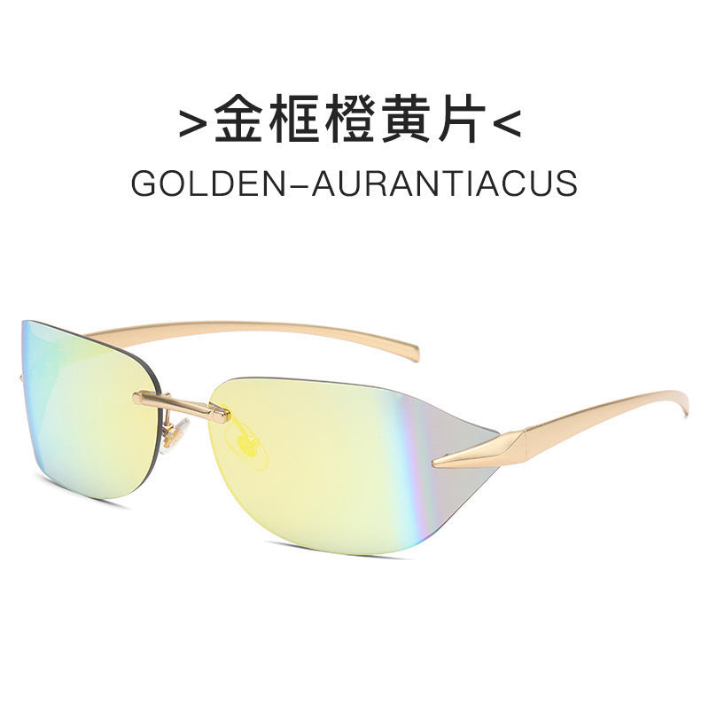 Dame futuristisk solbrille med elegant minimalistisk design Skanto