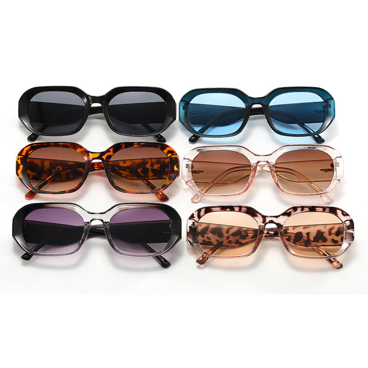 Dame moteriktig geometrisk solbrille med robust design Skanto