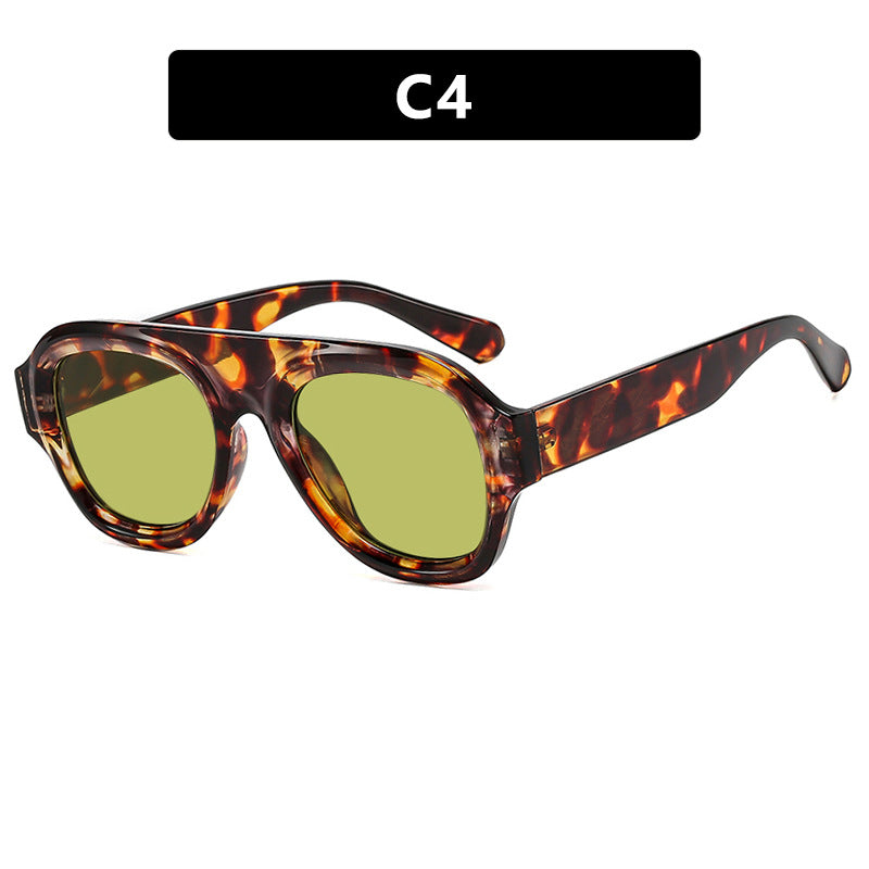 Damer oversized solbrille med moderne design og UV-beskyttelse Skanto