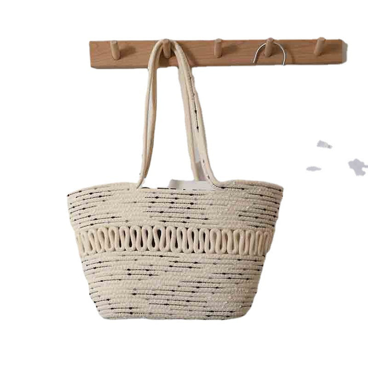 Elegant Handmade Beach Bag with Fine Weave Pattern Skanto